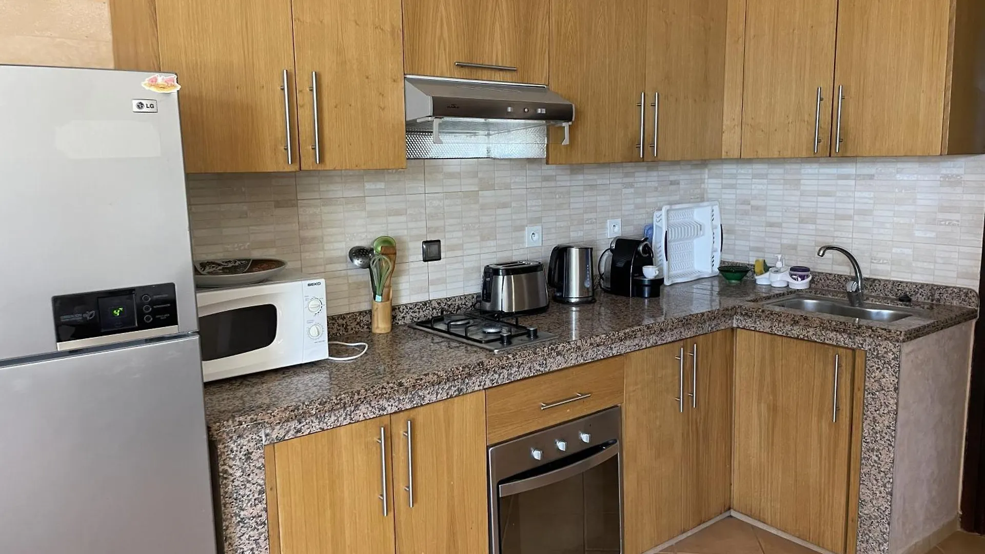 A10 Bel Appartement A 300M De La Plage Agadir Maroko