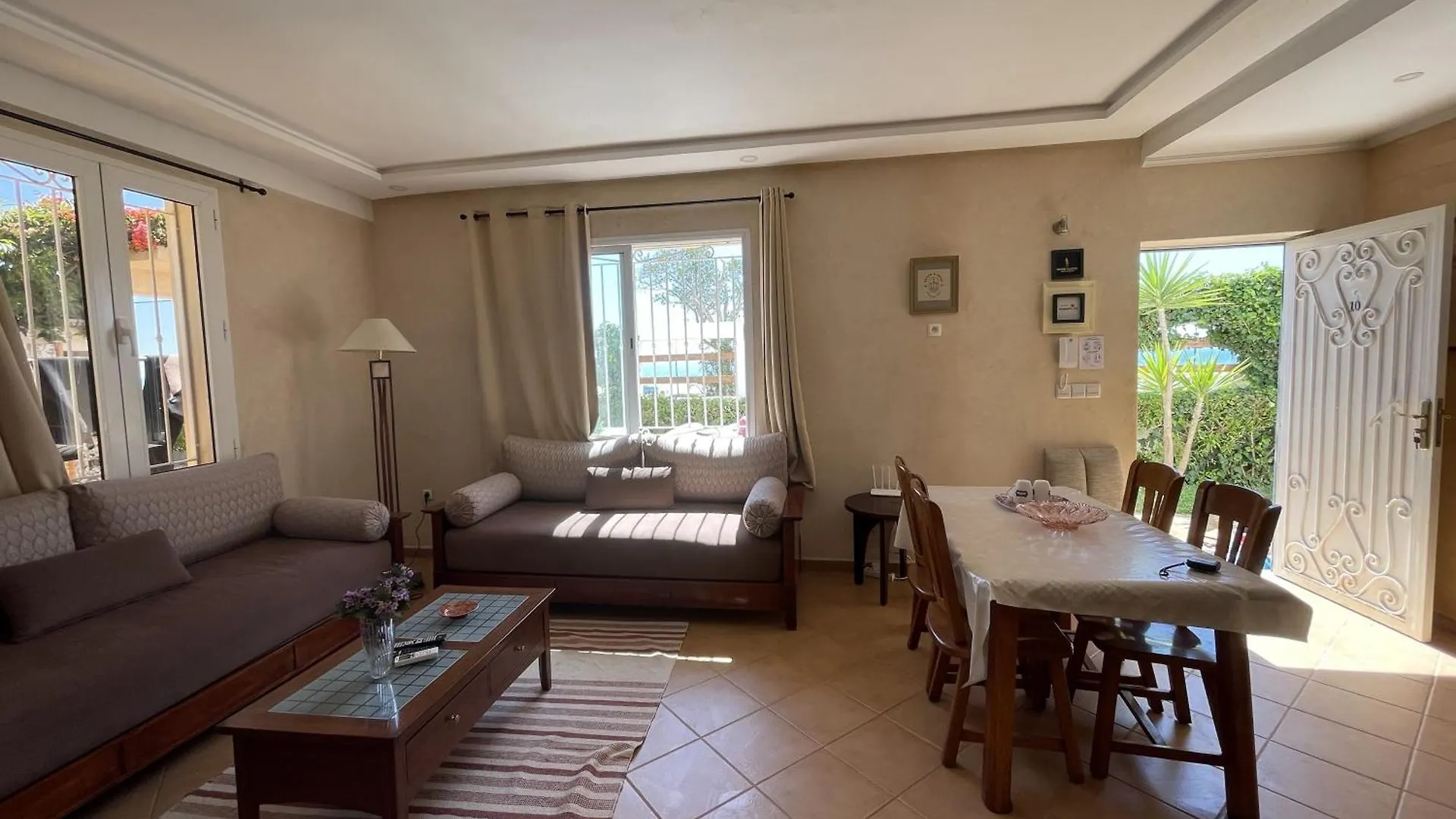 A10 Bel Appartement A 300M De La Plage Agadir 0*,  Maroko